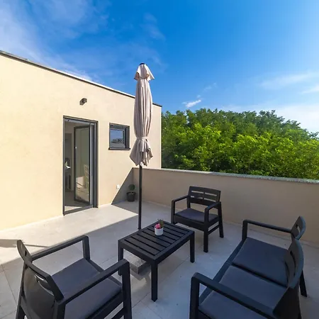 Lana - Sunset Oasis By Belmont Realty